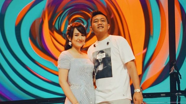 Once Rumored to Have Broken Up, Take a Look at 8 Romantic Photos of Denny Caknan and Happy Asmara - Netizens Get Emotional and Wish for a Quick Marriage