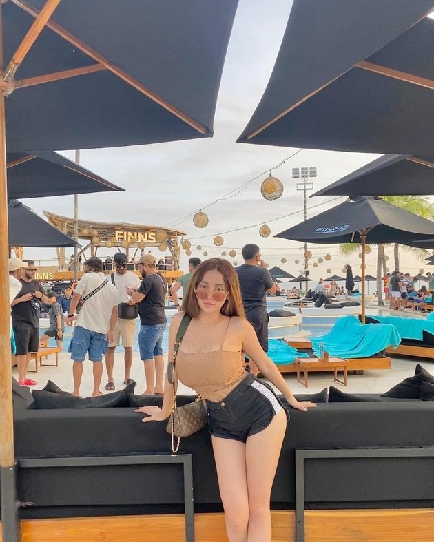 Once Mentioned Being Matched, 11 Latest Photos of Cupi Cupita Who Has Now Deleted Photos with Her Husband - Netizens Question Where Her Partner Is