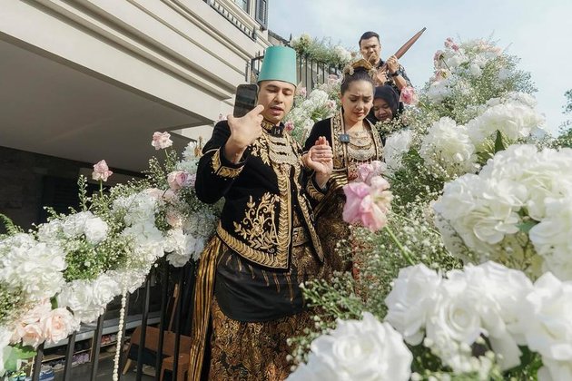 Once Abandoned Tennis, 8 Facts about Raffi Ahmad and Nagita Slavina's 9th Anniversary - Embarrassed When Paraded But Happy When Given a Gift by the Company