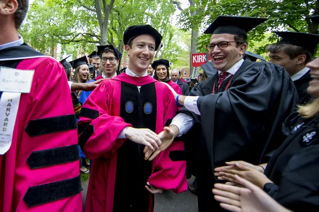 mark zuckerberg, berita mark zuckerberg, mark zuckerberg lulus, mark zuckerberg lulus dari harvard