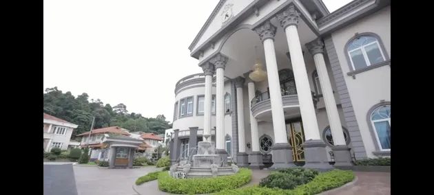 Rumah Mewah Dato Aliff Syukri