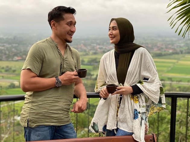 Once Approved Her Husband's Polygamy, 8 Portraits of Fenita Arie who Look More Beautiful After Hijrah - Arie Untung's Conditions for Remarrying Becomes the Spotlight