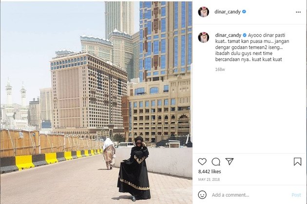 Controversial, Here are 9 Photos of Dinar Candy Wearing Muslim Clothing - Her Aura is Very Calm