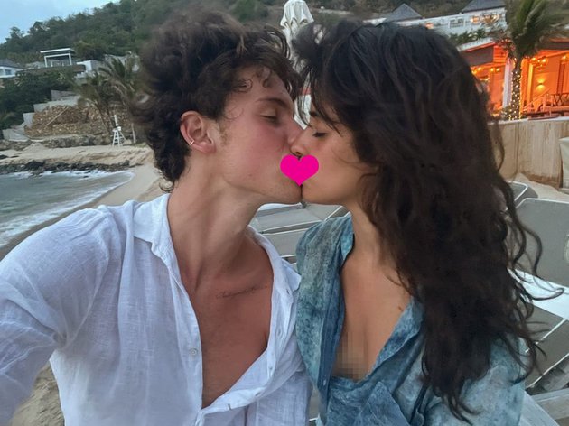 Agreed to Break Up, Check Out 10 Sweet Photos of Shawn Mendes & Camila Cabello that Now Remain as Memories - Breaking Their Fans' Hearts
