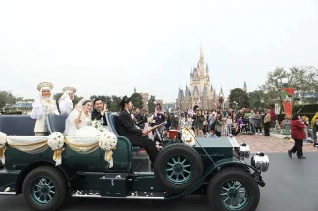 Pernikahan Disneyland Sandra Dewi Harvey Moeis