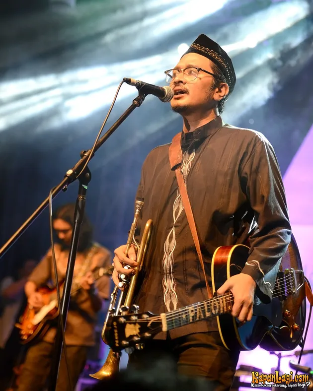 Meski terkesan mewah dan eksklusif, bukan berarti musik jazz selalu kental dengan kesan eksklusif.