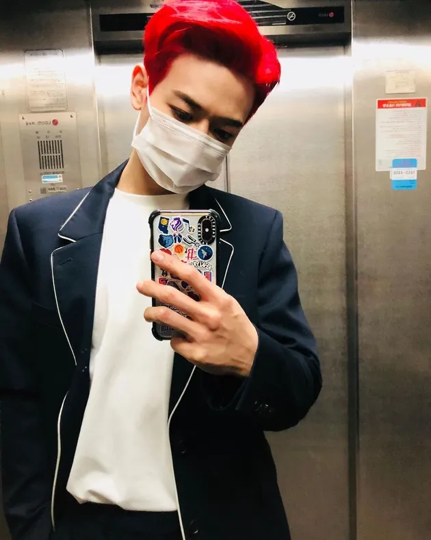 Foto Minho SHINee Berambut Merah
