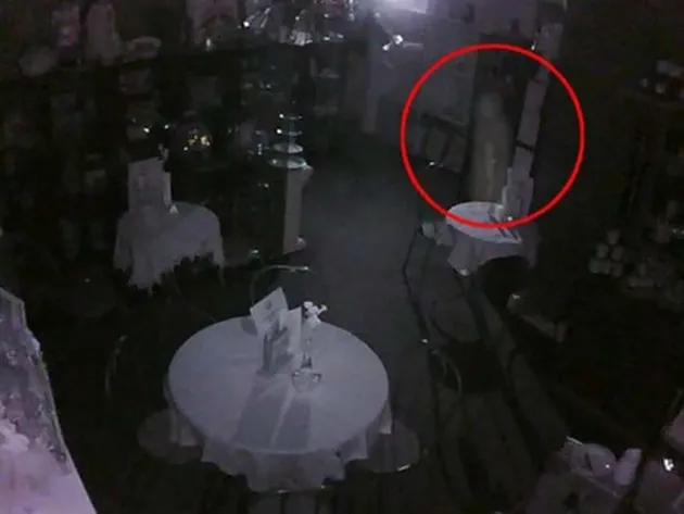 Foto penampakan hantu