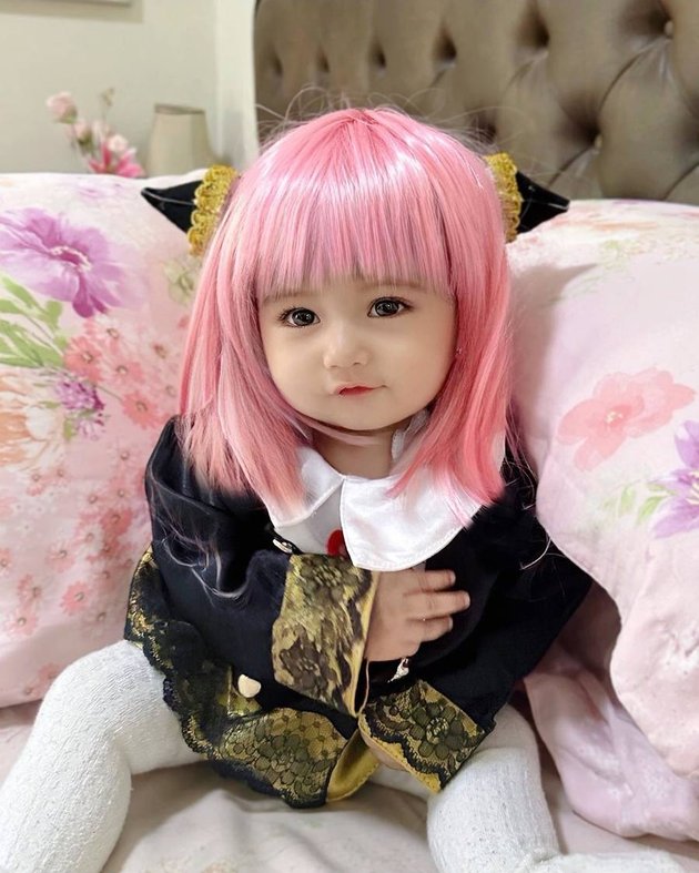 Often Called the Most Beautiful Celebrity Baby, 11 Photos of Baby Nadlyne, Nanda Arsynta's Daughter, Cosplaying Every Month