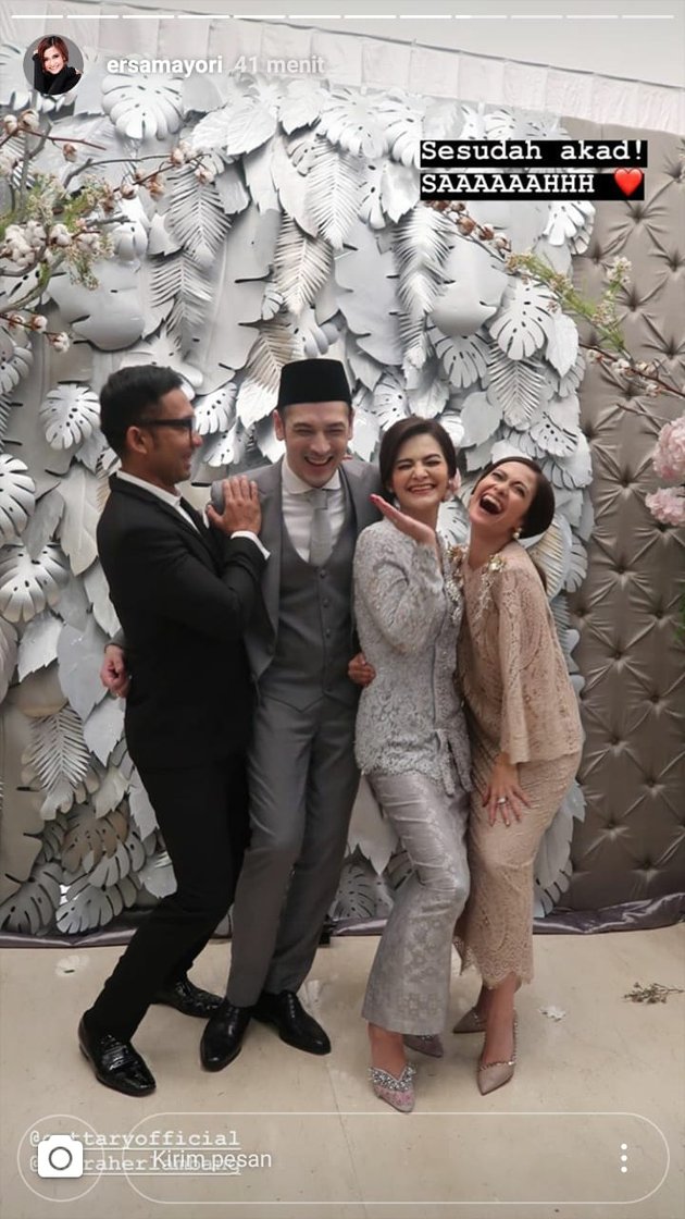 Often Mistaken for Twins, Here are 10 Pictures of Ersa Mayori's Happiness Seeing Cut Tary's Wedding