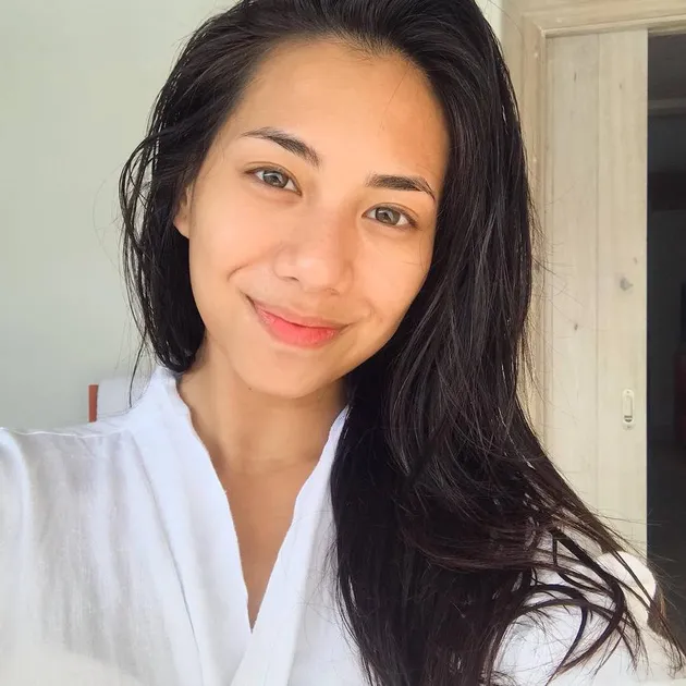 Eksplorasi make up Abel Cantika