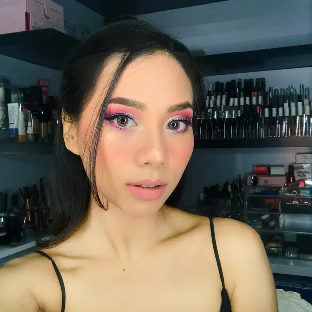 Eksplorasi make up Abel Cantika