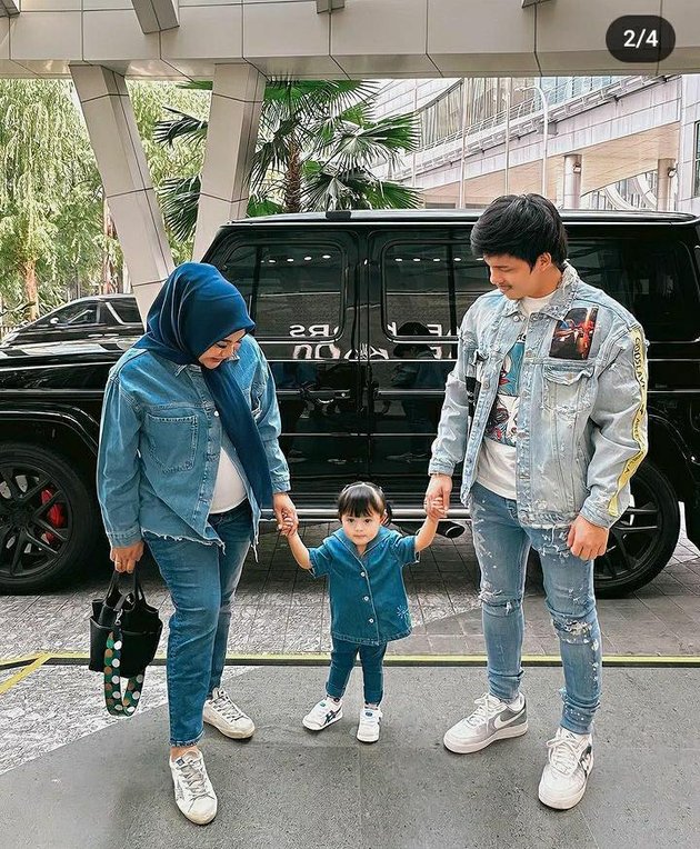 The Excitement of Ameena Going to the Mall with Atta Halilintar and Aurel Hermansyah, Even Asking Her Father to Massage Her Tired Feet