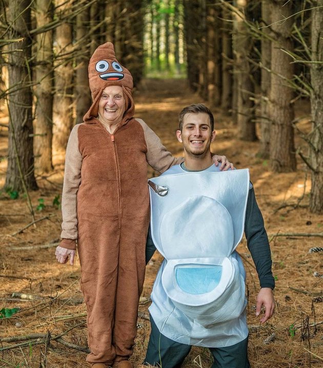 The Fun Style of Grandchildren and Grandparents Who Wear Unique Costumes Will Make You Want to Join