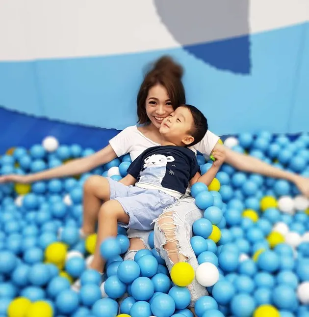 Sarwendah Hangout Bareng Maya Septha