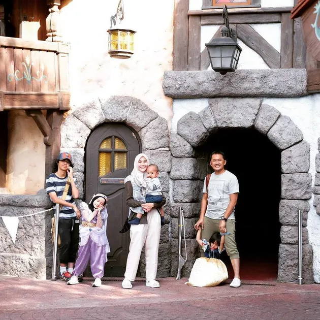 Disneyland Paris Hanung Bramantyo