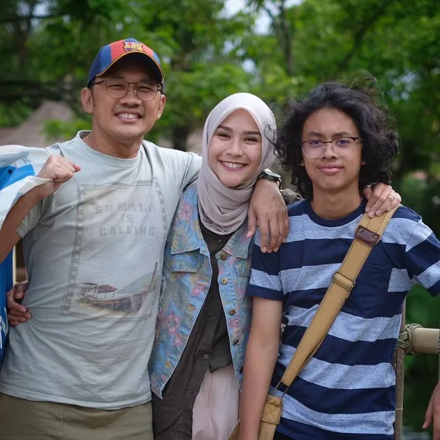 Disneyland Paris Hanung Bramantyo