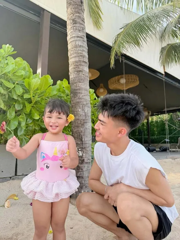 Hanum Mega liburan di Bali