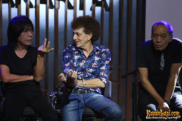 Ahmad Albar God Bless