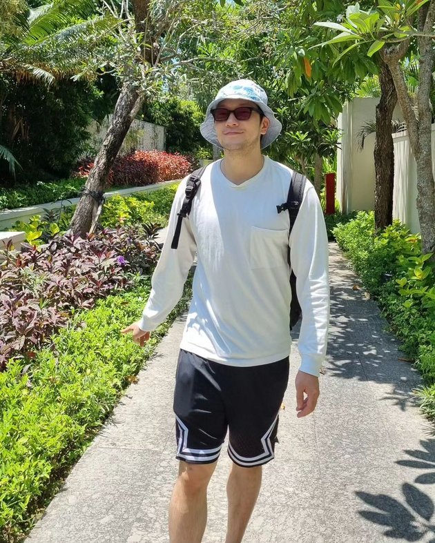 After Following Tyas Mirasih's IG, Son Suk Ku Shares Relaxing Photos at Bali Villa