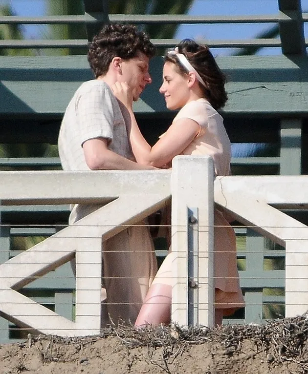 Kristen Stewart Jesse Eisenberg Ciuman