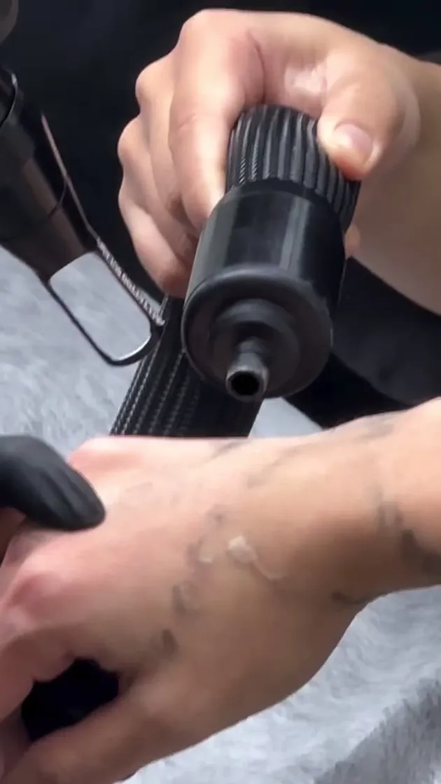 Tato di Tangan Sheila Marcia