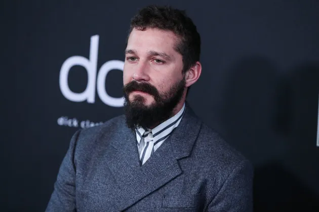 Shia LaBeouf berjenggot lebat