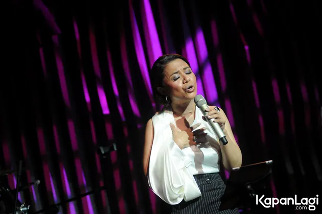 Showcase Simfoni Dari Hati Ruth Sahanaya