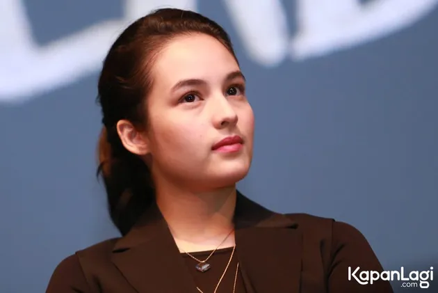 Chelsea Islan Headshot