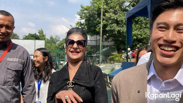 Ibu Tasya Farasya Tertawa