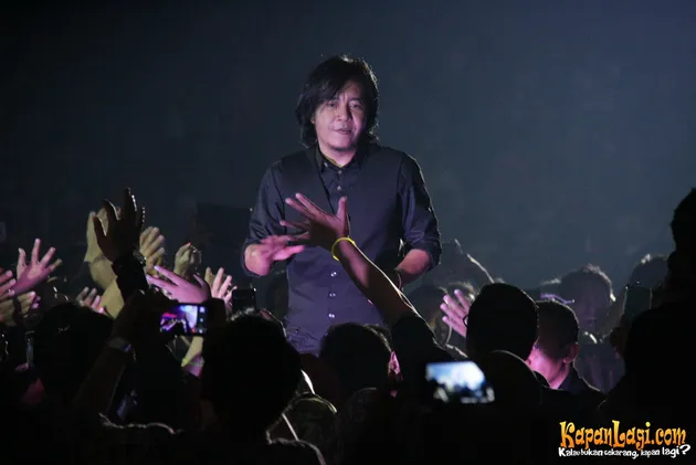 Dewa 19 feat Ari Lasso