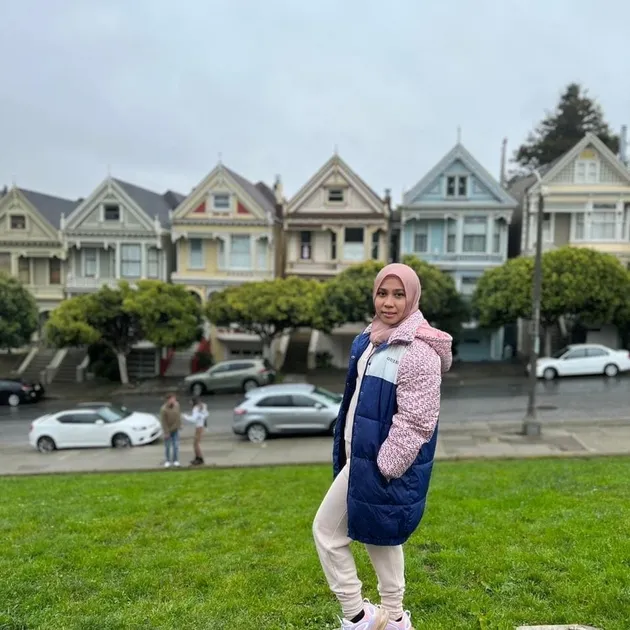 Sarni Ibu Sambung Verrell Ibu Tiri Verrrell sederhana jarang tersorot