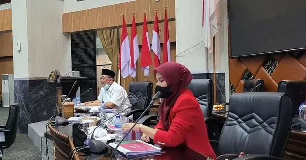 Sarni Ibu Sambung Verrell Ibu Tiri Verrrell sederhana jarang tersorot
