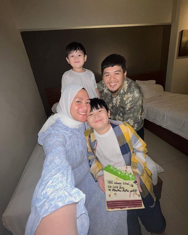 Indirectly Mocking the Karma of Daus Mini's Wife, Yunita Lestari is Now Happy with Her Husband & 2 Sons