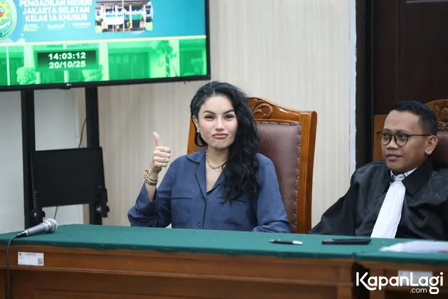 Nikita Mirzani tampil cantik
