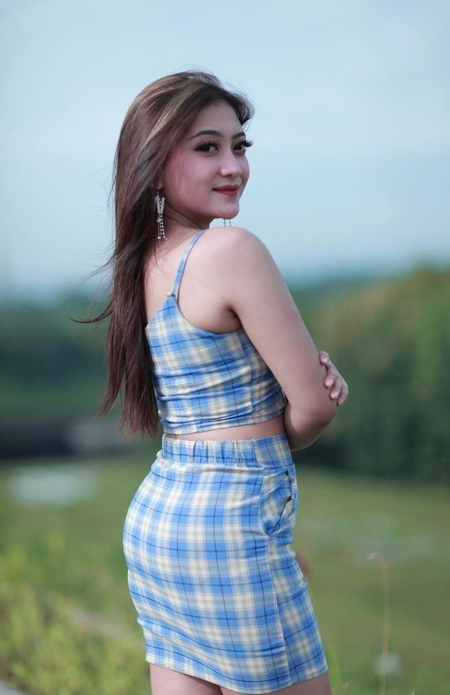 Shinta Arshinta penyanyi dangdut koplo ini sempat menyanyikan berjudul Wes Oleh Ganti. Lagu ini sempat populer dan menjadi lagu yang paling banyak dicari di Youtube Indonesia pada tahun 2021.