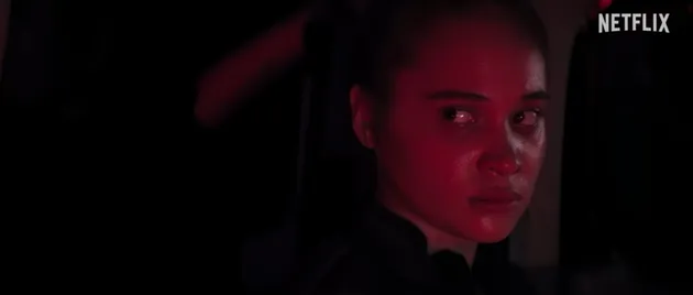 Aurora Ribero Sebagai 13 di Film The Shadow Strays 