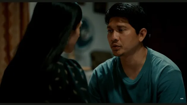 Timur dan istri di film TIMUR