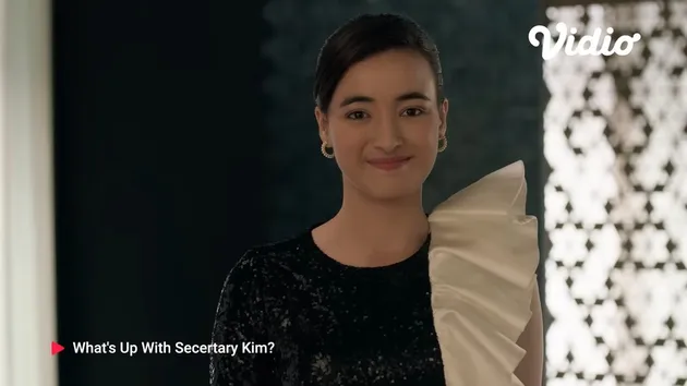 Mawar de Jongh WHAT&#039;S UP WITH SECRETARY KIM