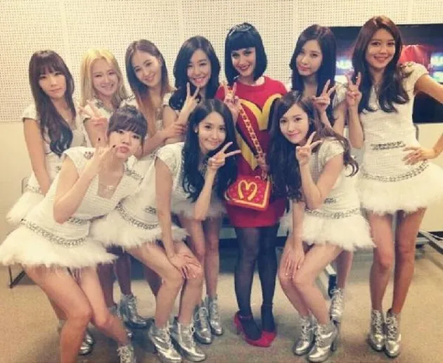 Selfie K-Pop Idol &amp; Bintang Hollywood