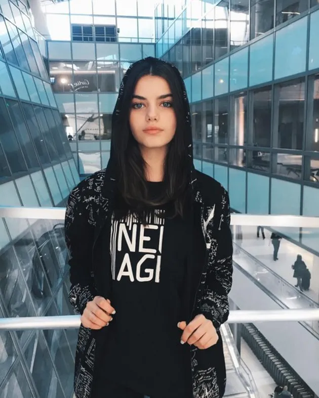 Sonia Ben Ammar, Pacar Brooklyn Beckham