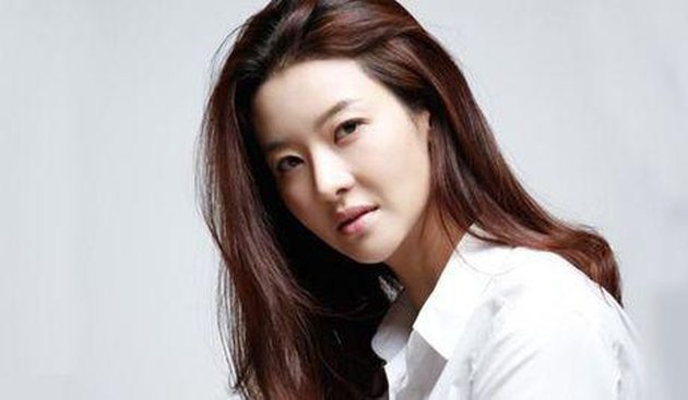 Song Seon Mi, the Actress Who Plays Suzy's Mother in 'START-UP' and Seohyun's Mother in 'PRIVATE LIVES', Her Husband Was Murdered