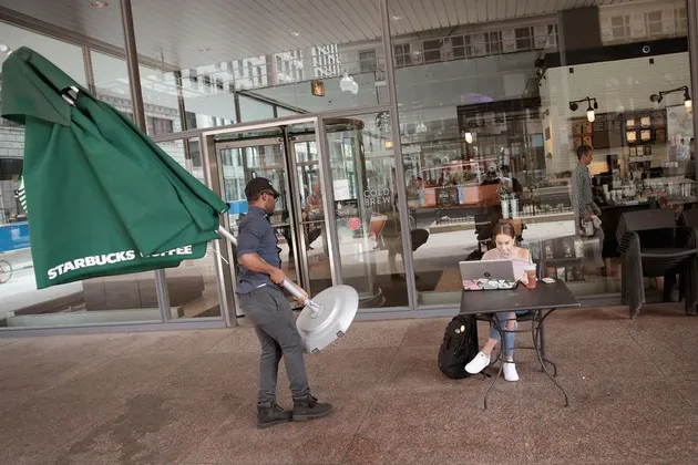 Starbucks di US tutup 8000 gerainya lebih awal