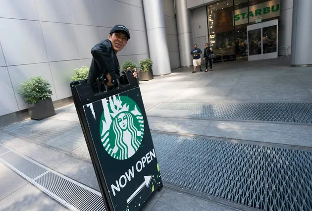 Starbucks di US tutup 8000 gerainya lebih awal