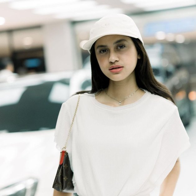 Inilah salah satu unggahan terbaru Asila Maisa putri semata wayang Ramzi yang kini sudah beranjak remaja.