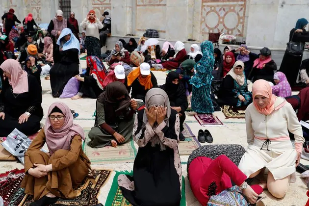 Suasana Masjid di 5 Negara