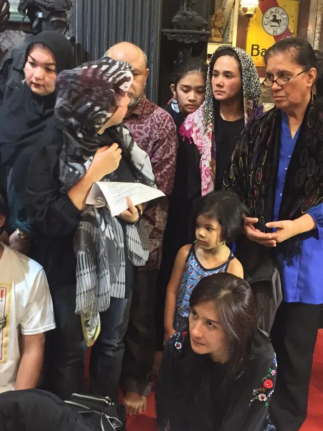 Susana Rumah Duka Almarhum Manajer Ahmad Dhani