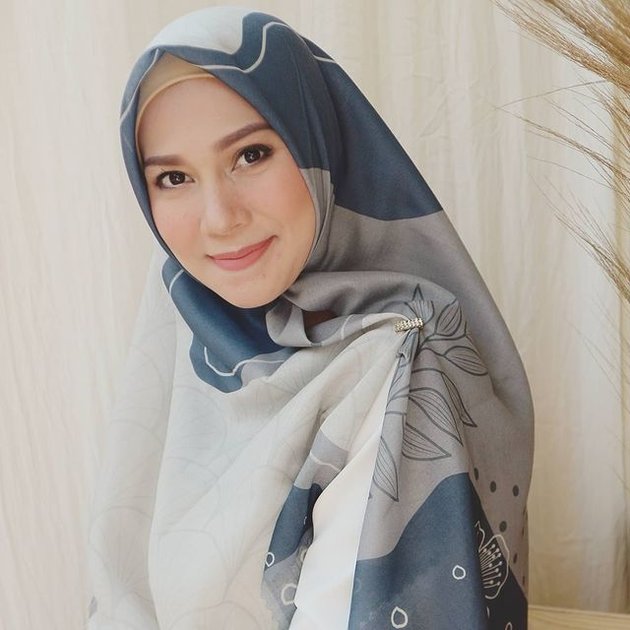 Already 38 Years and Being a Mother of 5 Children, Here are 10 Photos of Puput Melati who Still Looks Beautiful Like a Teenager