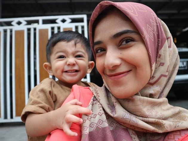 Already Can Be a Date Friend, These Photos of Nadya Mustika with Syaki Are Even More Handsome and Adorable - Her Smile Melts Your Heart