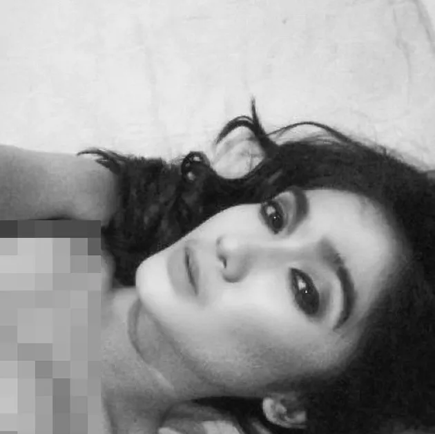 Foto Revi Mariska